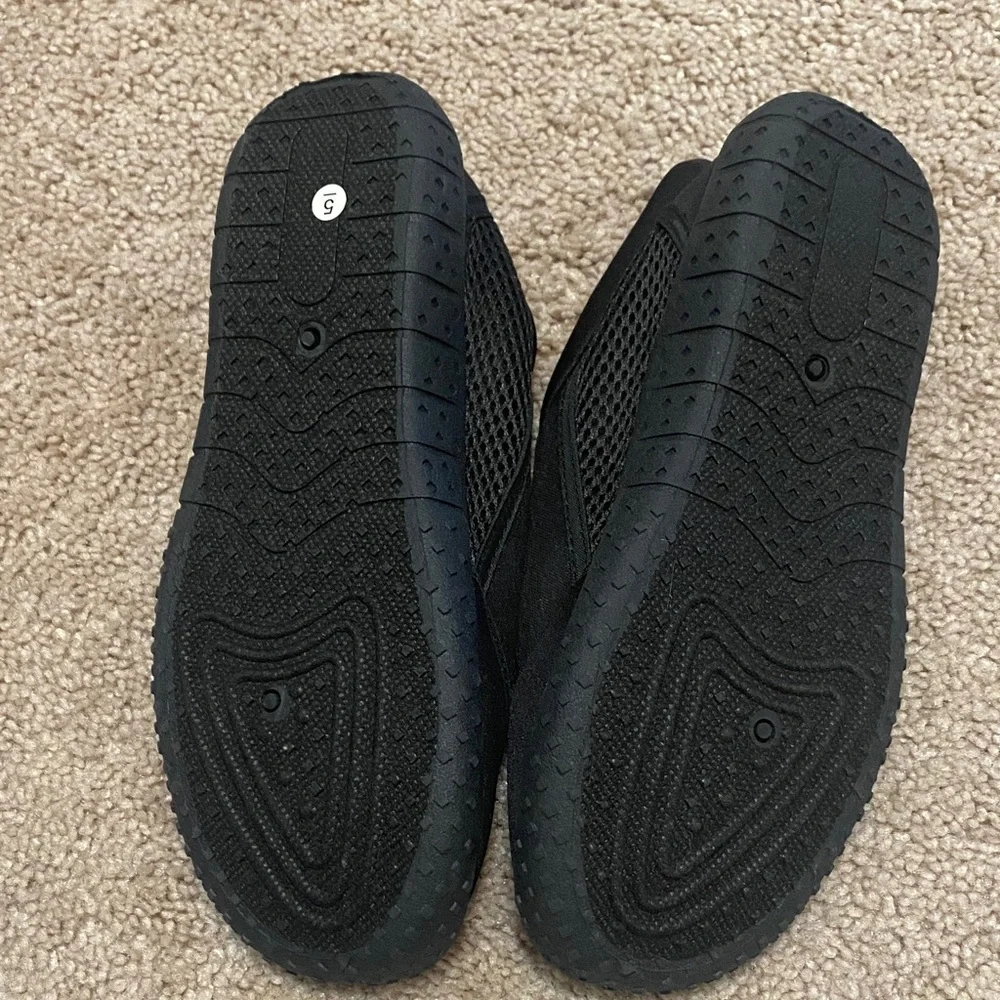 Mix No. 6 Black Youth Water Shoes